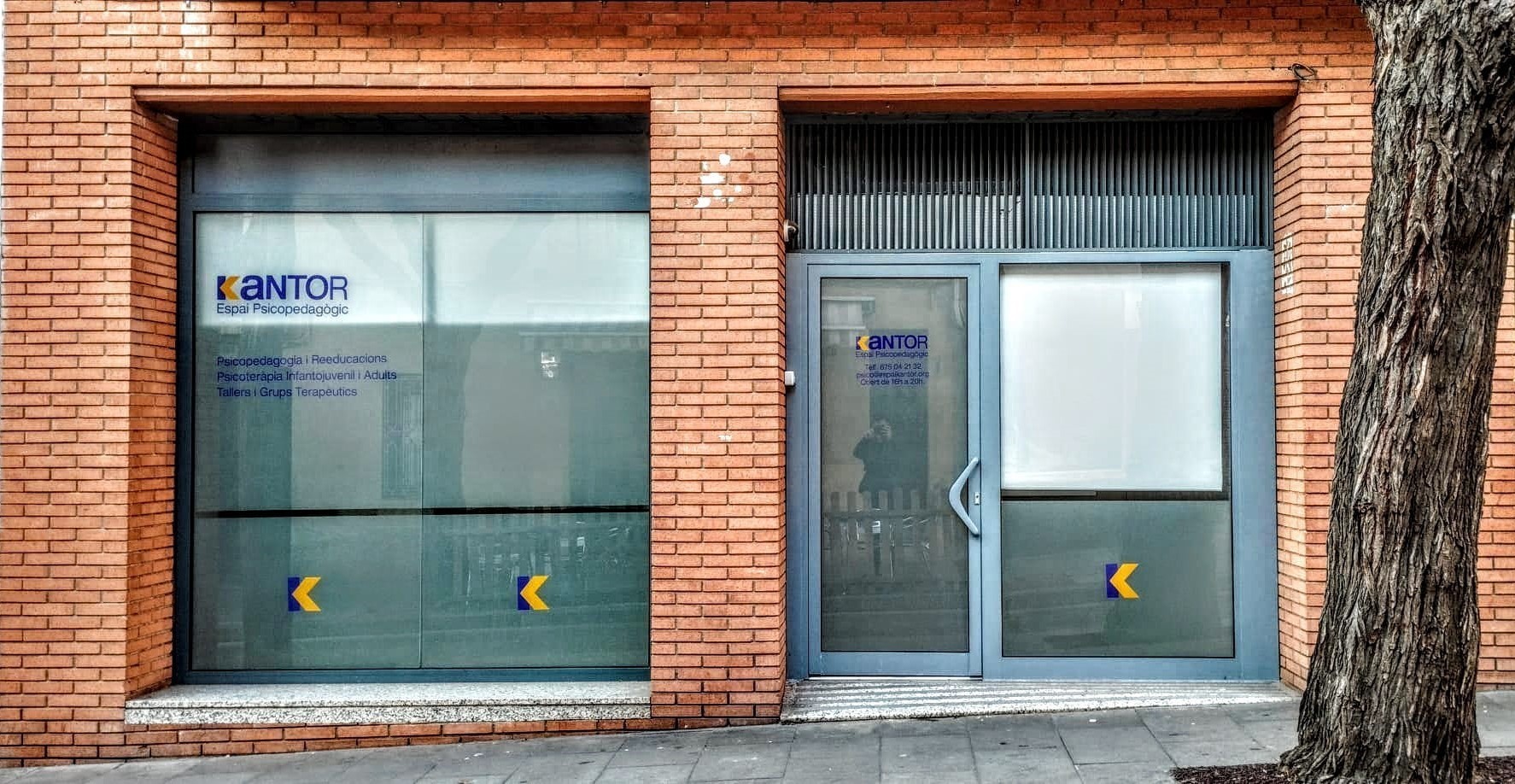 📍 Oficina en el centro – Alquiler por horas, mañanas flexibles  