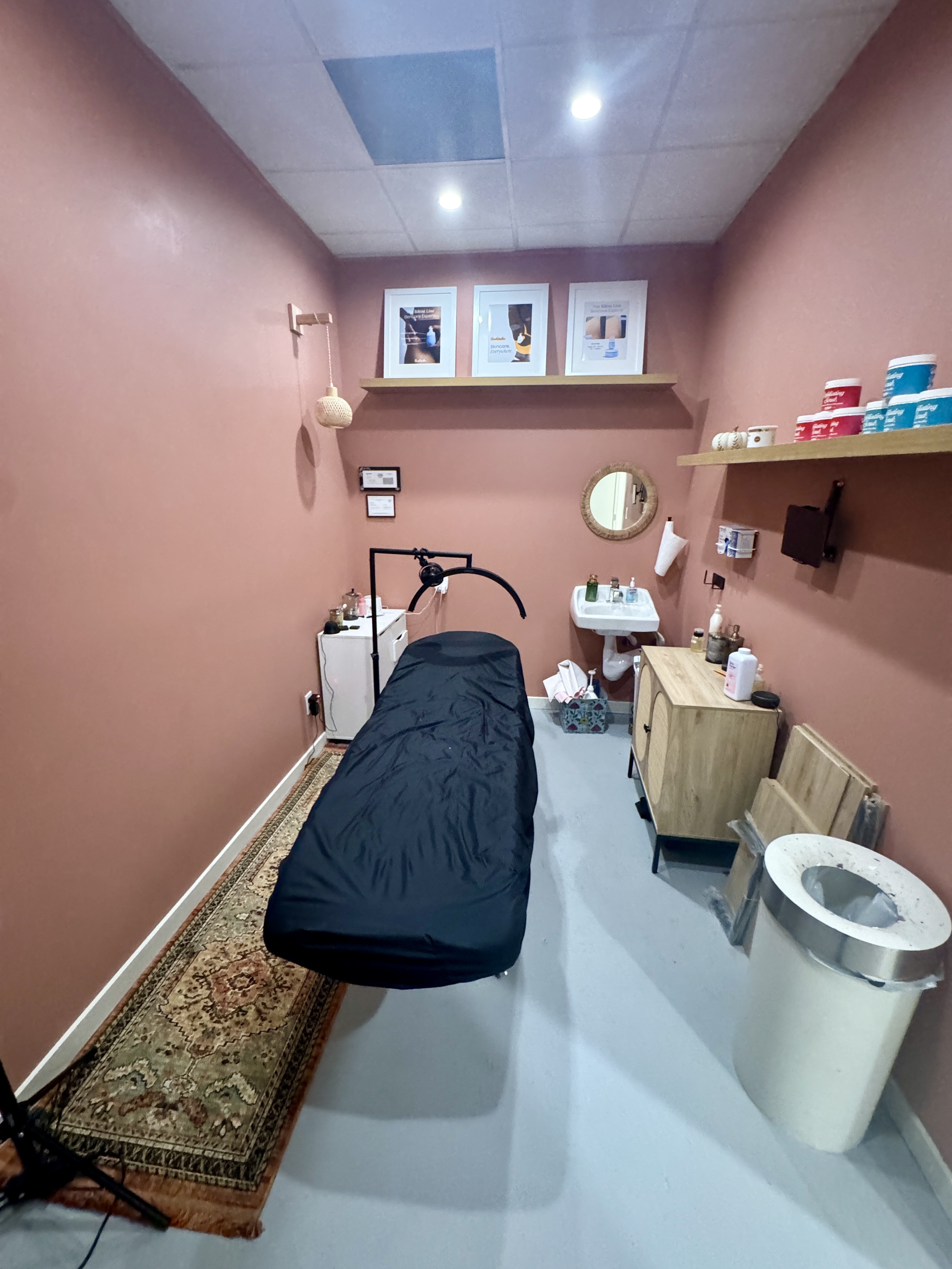L and R Salon and Spa