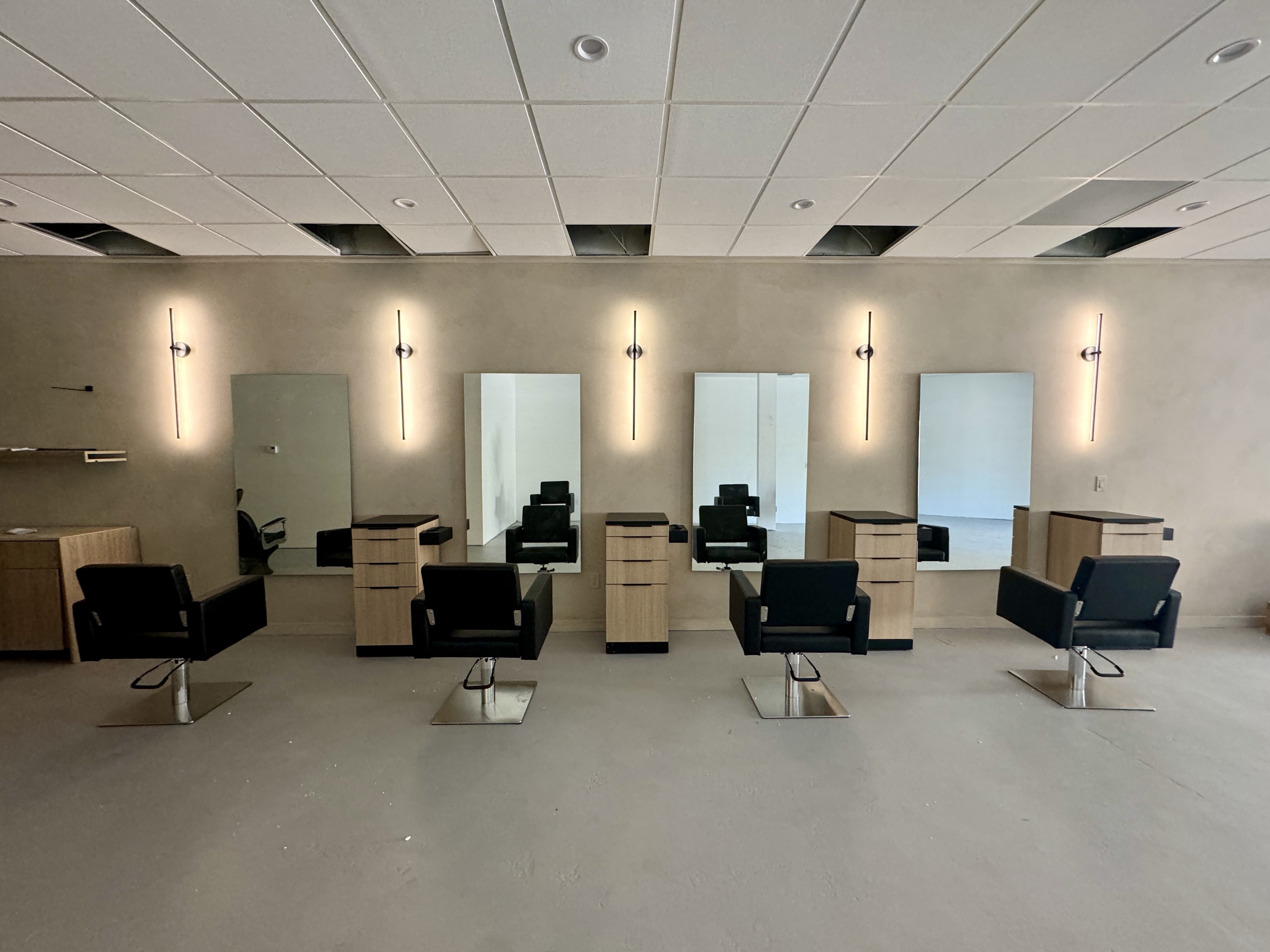 L and R Salon and Spa