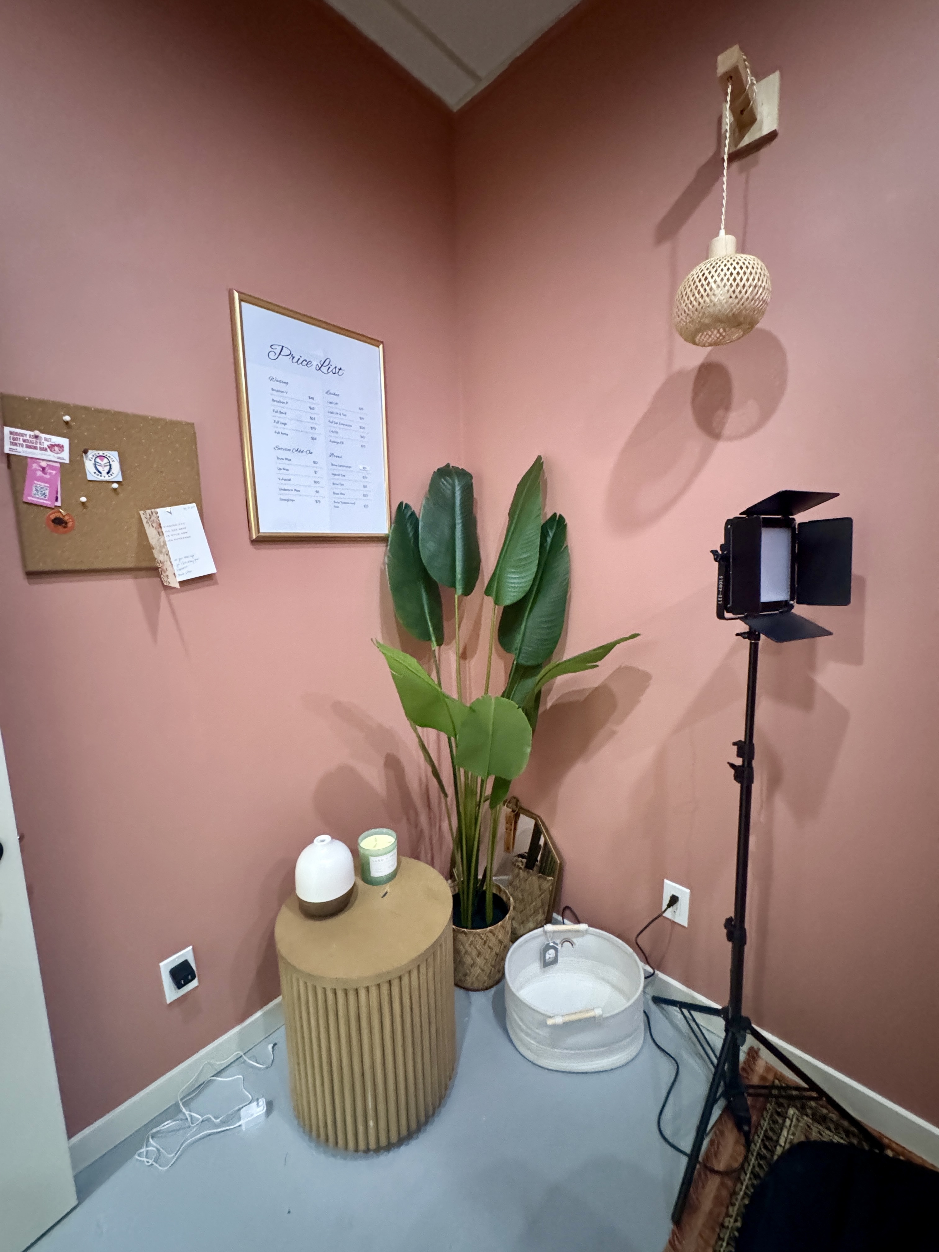 L and R Salon and Spa