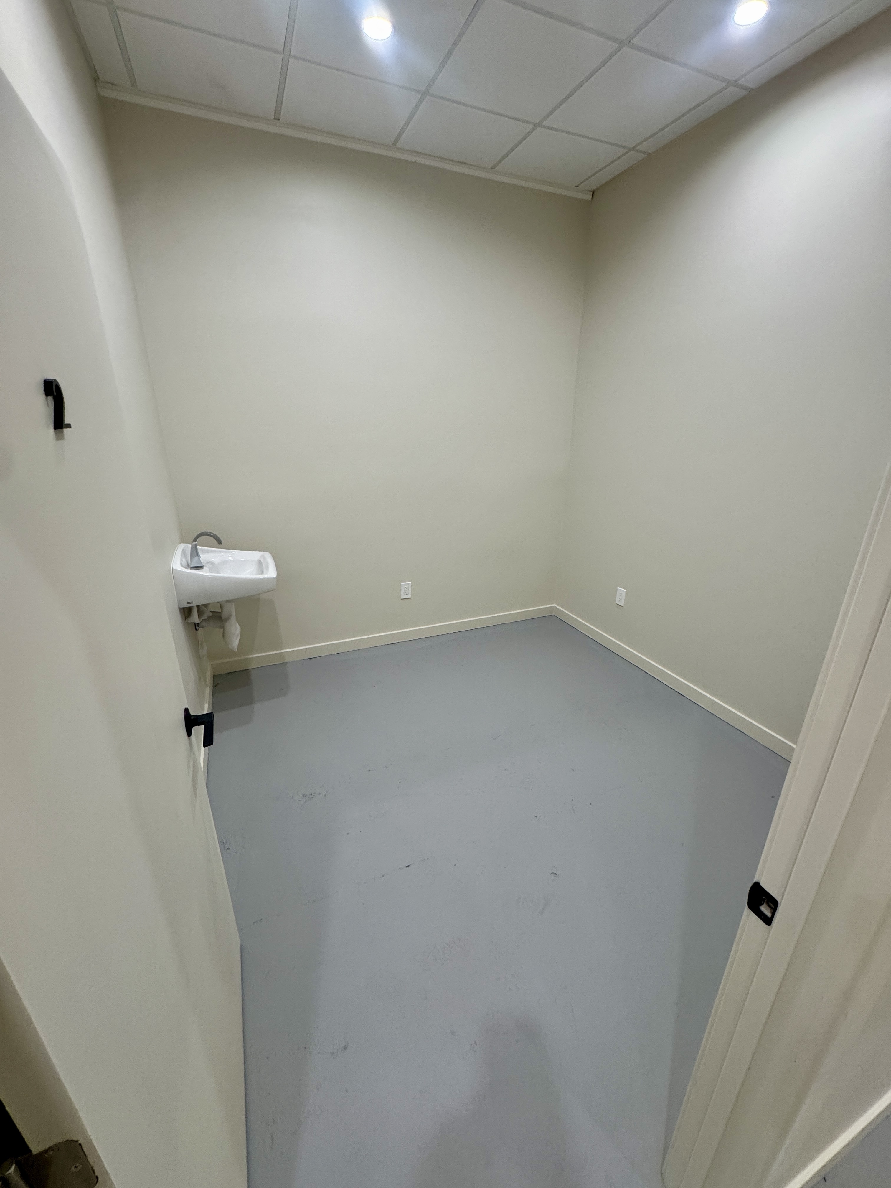 L and R Salon and Spa