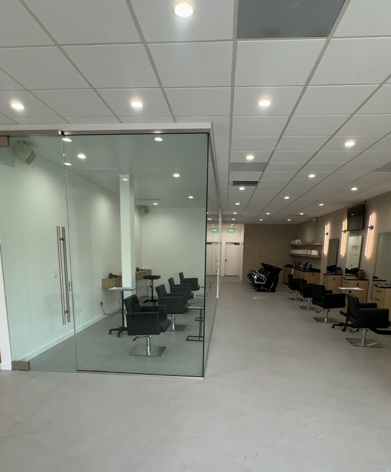 L and R Salon and Spa