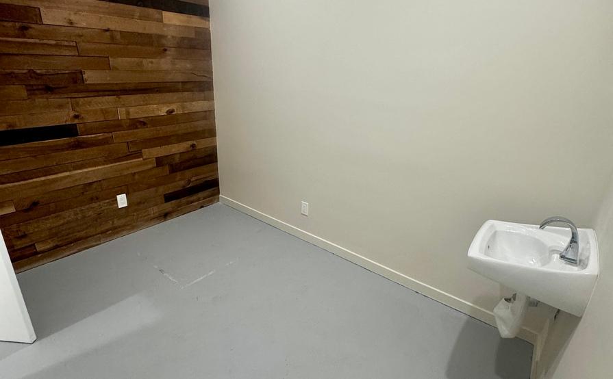 L and R Salon and Spa