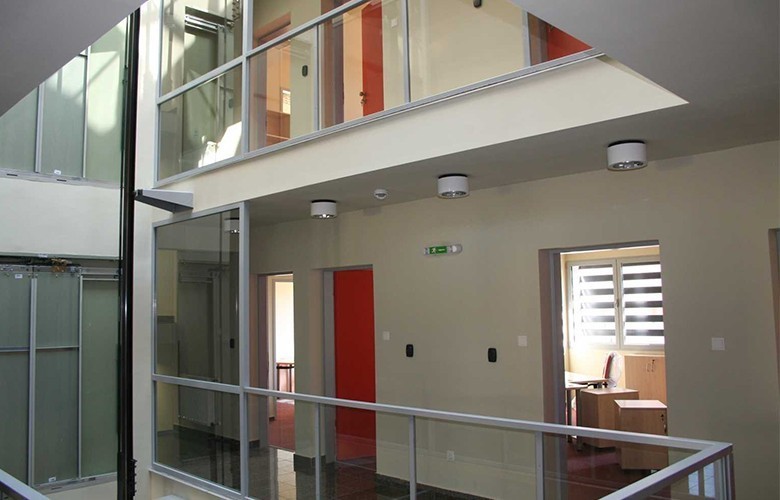 DBH Arany János Office Space