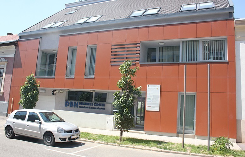 DBH Arany János Office Space