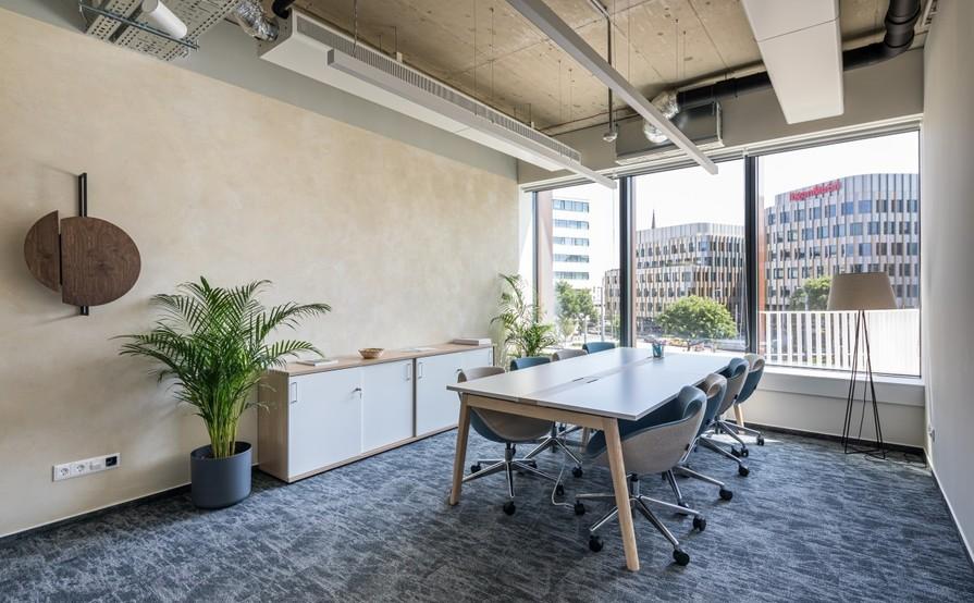 DBH FlexSpace H2O Meeting Room