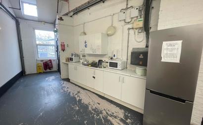 Creative Desk in a mezzanine studio, Dalston Creative Desk in a mezzanine studio, Dalston