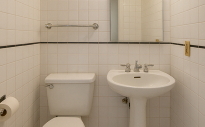 Hot Desks and Meeting Room available Hot Desks and Meeting Room available