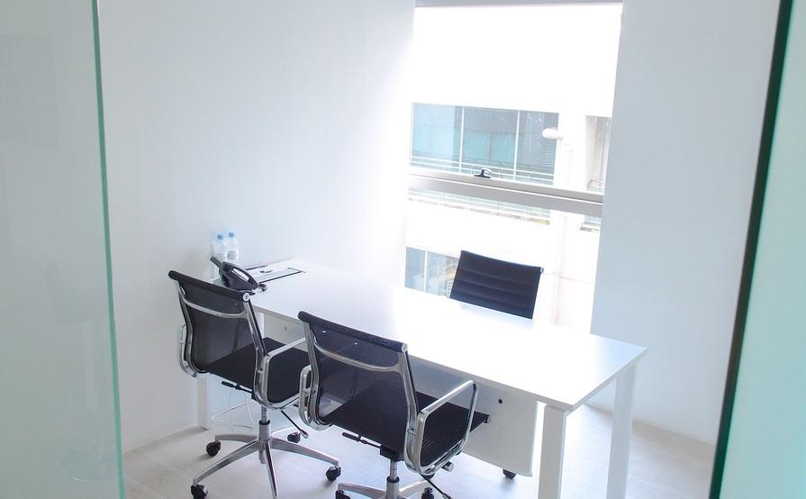 Premier+ Package - Window Room