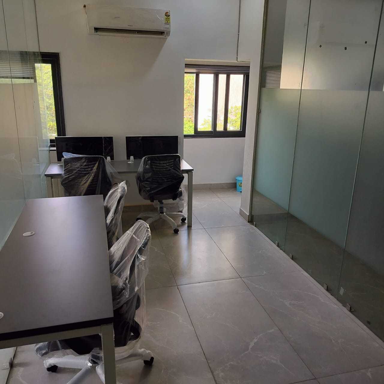 Hot Desk at Arvian Coworking Space, C-Scheme Jaipur | Flexible & Affordable Workspaces