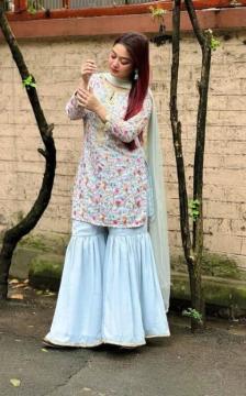  Call Girls In Delhi ((9220717259)) Escort Service Laxmi Nagar	