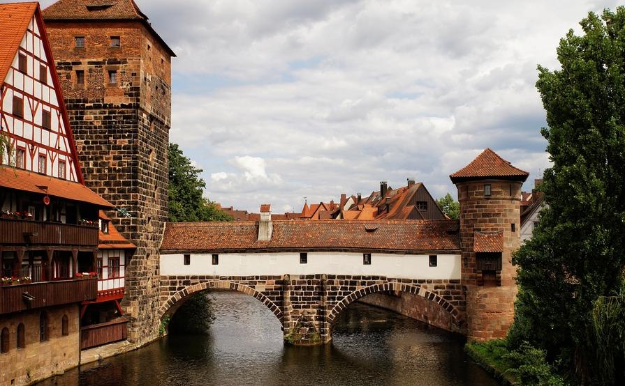 Explore Seamlessly: Why eSIM for Germany by Voye Global Is the Best Connectivity Solution for Travelers