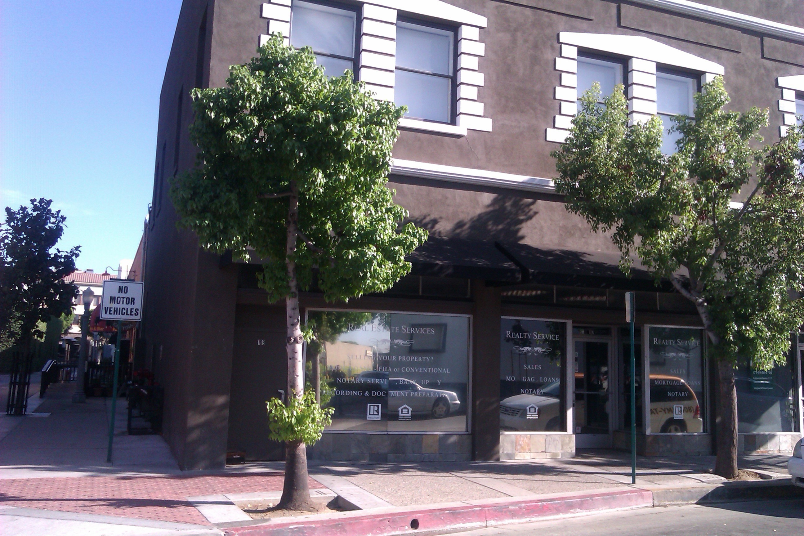 Your own desk and space, meeting room, ground floor entry, signage available