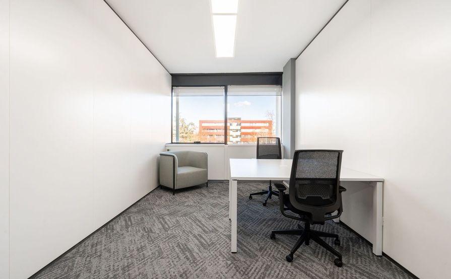 All-inclusive access to professional office space for 2 persons in Regus Lane Cove
