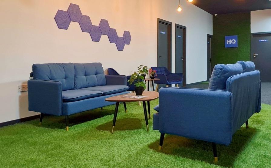 Private office space for 1 person in HQ 280 Flinders Street Private office space for 1 person in HQ 280 Flinders Street