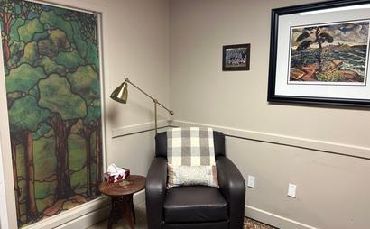 Executive office available for weekend rental or hourly weekend rate.