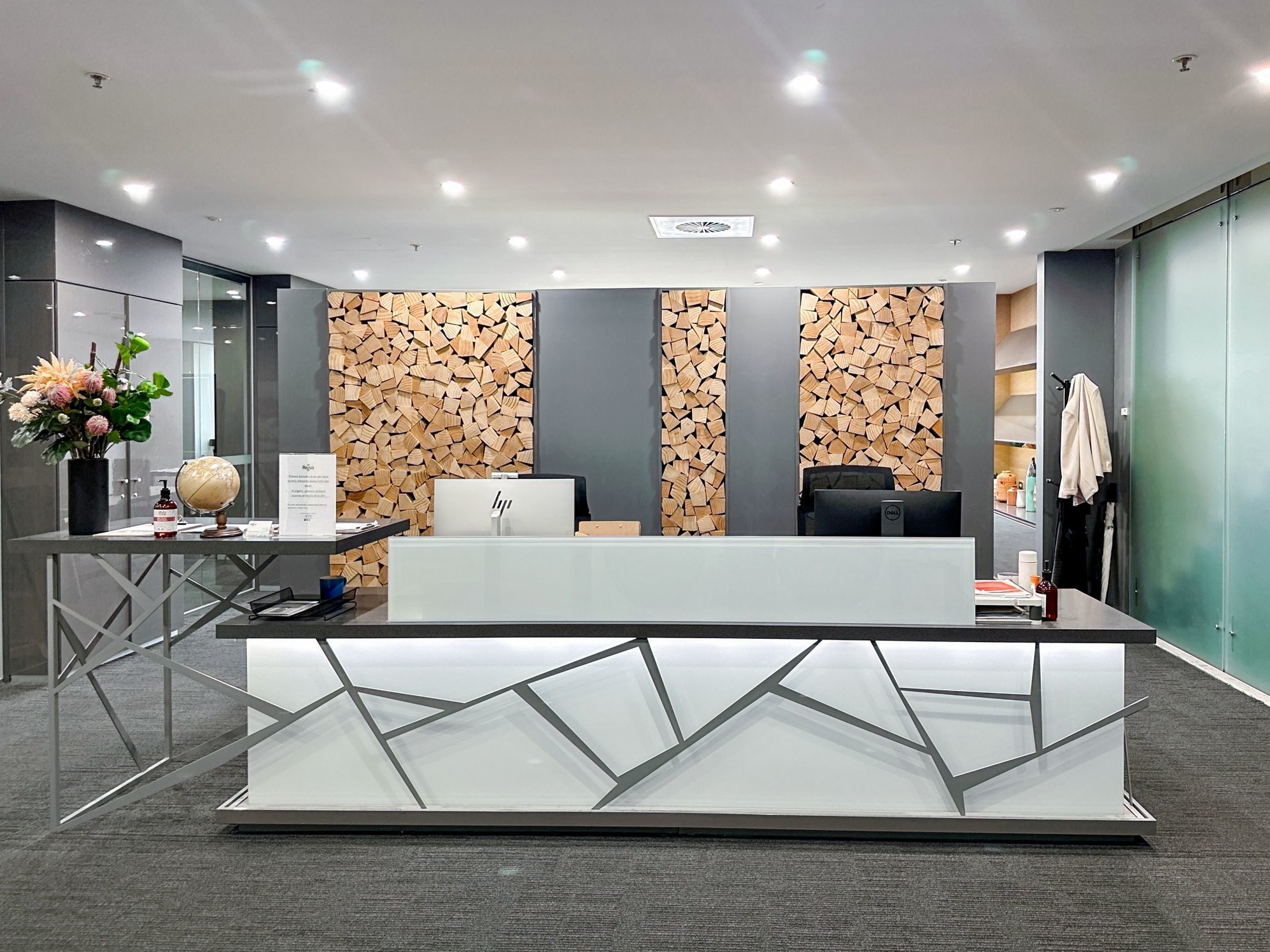 Unlimited office access in Regus 180 Lonsdale Street Unlimited office access in Regus 180 Lonsdale Street