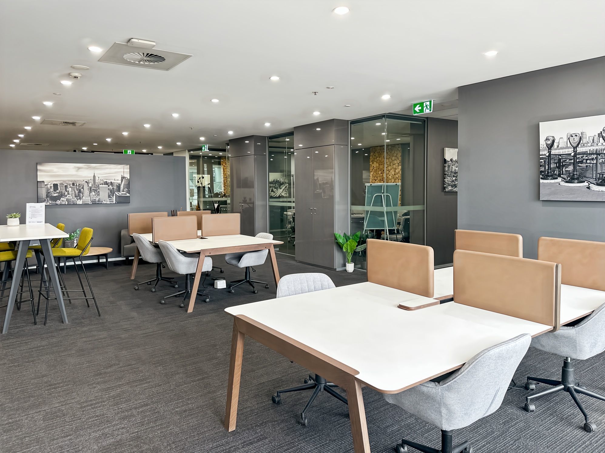 Join a collaborative coworking environment in Regus 180 Lonsdale Street Join a collaborative coworking environment in Regus 180 Lonsdale Street