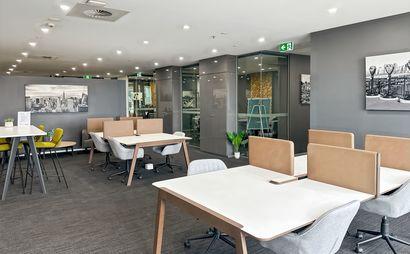 Join a collaborative coworking environment in Regus 180 Lonsdale Street Join a collaborative coworking environment in Regus 180 Lonsdale Street