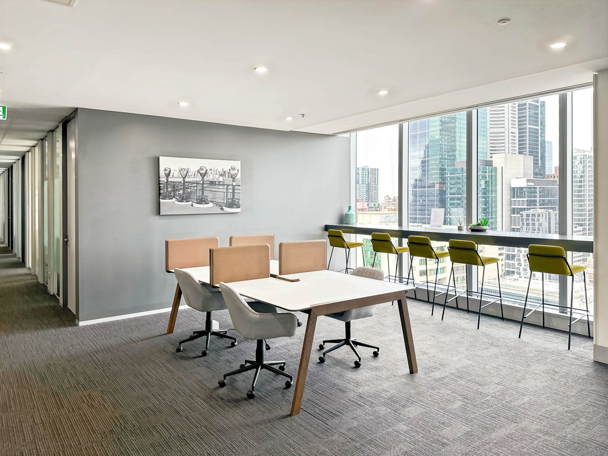 Join a collaborative coworking environment in Regus 180 Lonsdale Street 