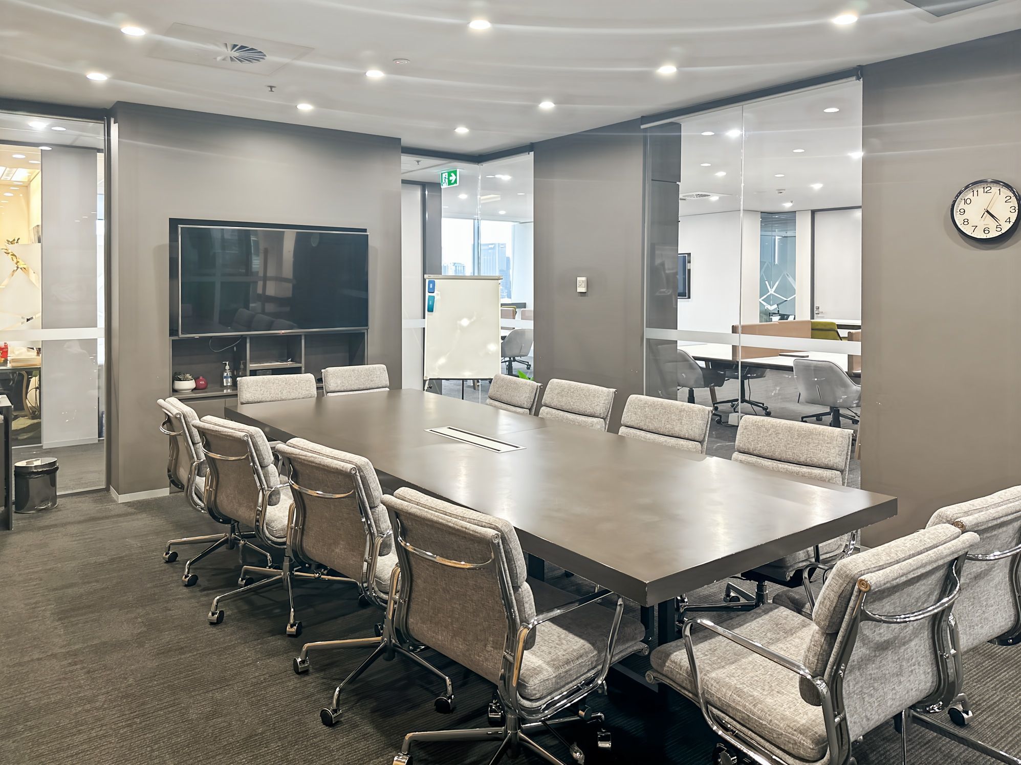 Fully serviced private office space for you and your team in Regus 180 Lonsdale Street Fully serviced private office space for you and your team in Regus 180 Lonsdale Street