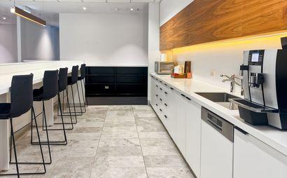 Professional office space in Regus  460 Lonsdale Street on fully flexible terms