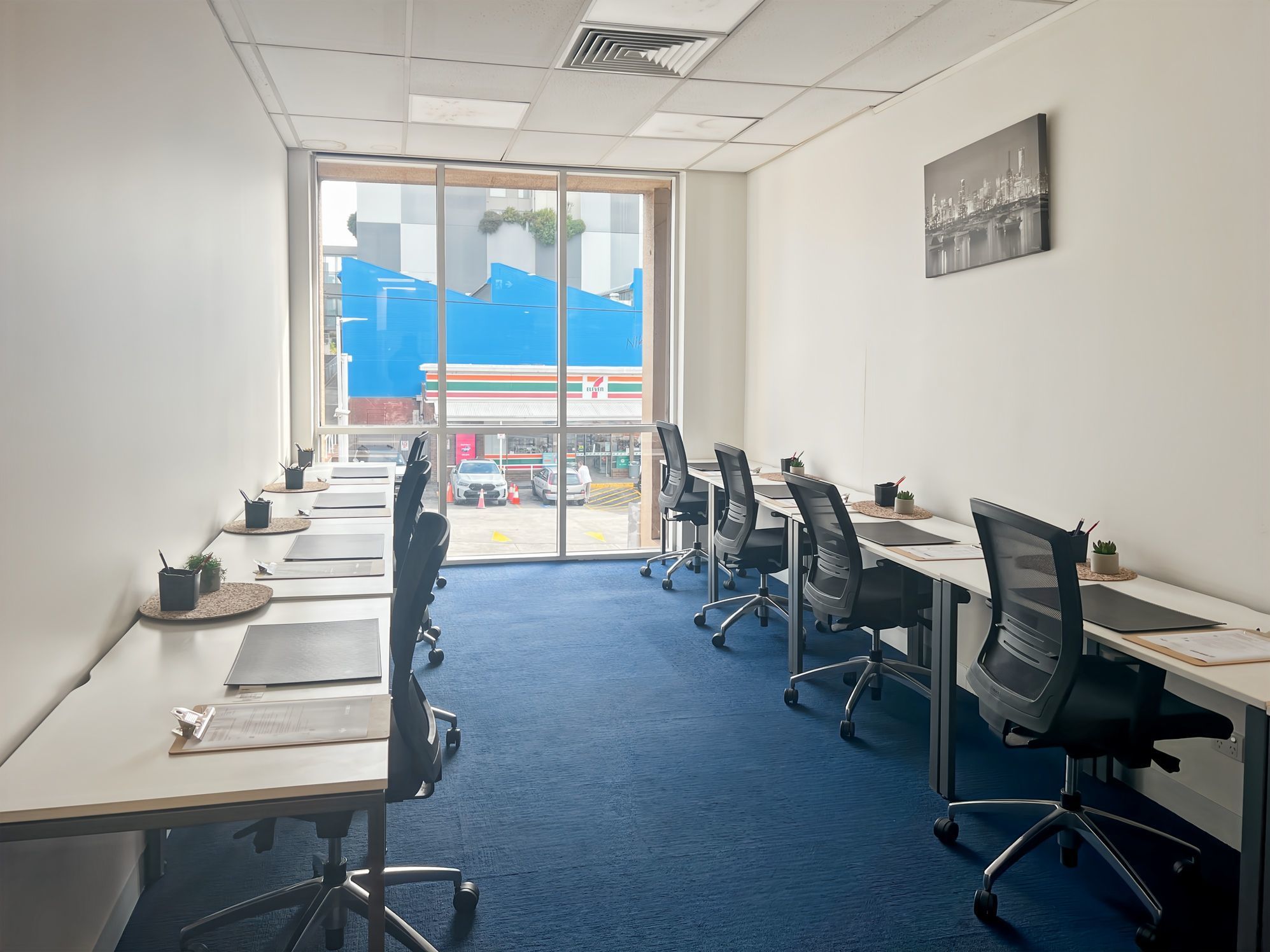 Move into ready-to-use open plan office space for 15 persons in Regus Heidelberg Move into ready-to-use open plan office space for 15 persons in Regus Heidelberg