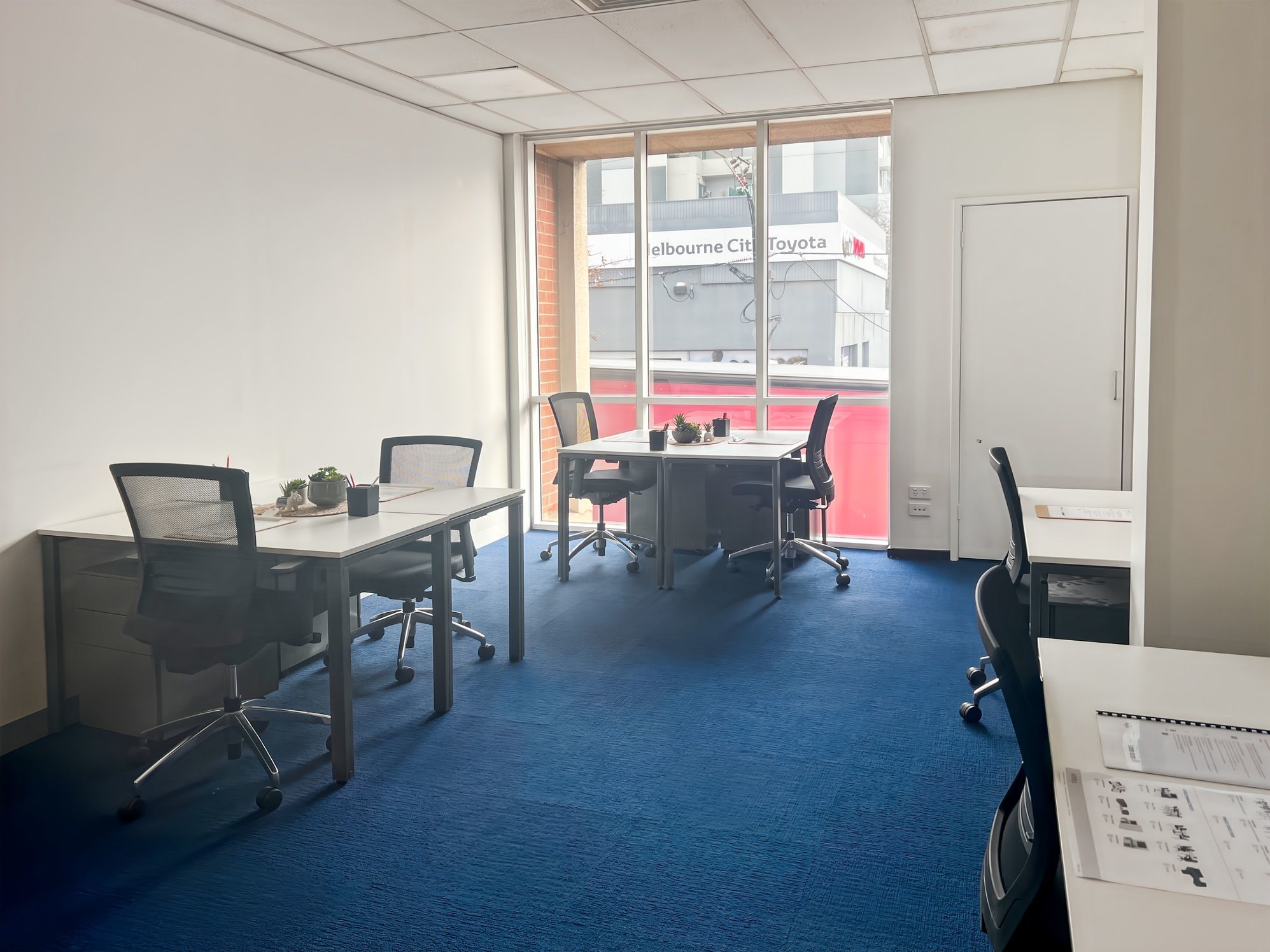 Move into ready-to-use open plan office space for 15 persons in Regus Heidelberg Move into ready-to-use open plan office space for 15 persons in Regus Heidelberg