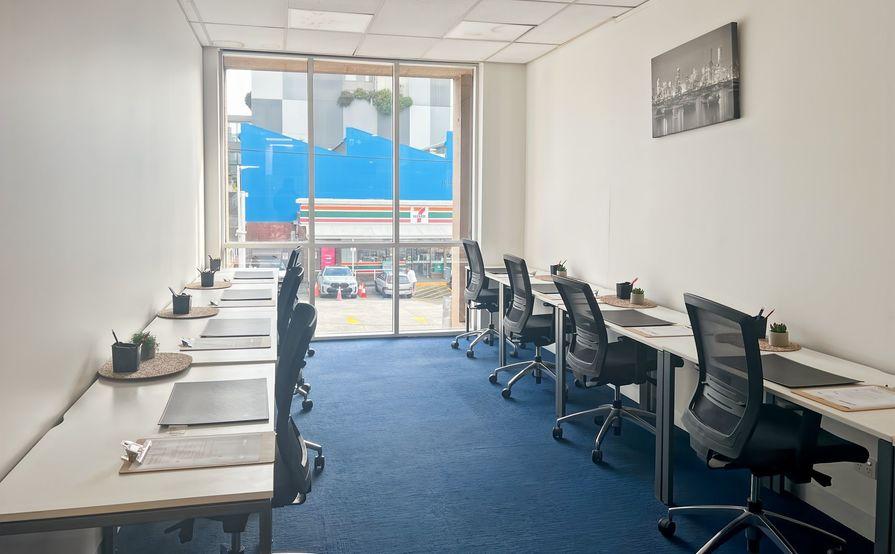 Move into ready-to-use open plan office space for 10 persons in Regus Heidelberg Move into ready-to-use open plan office space for 10 persons in Regus Heidelberg