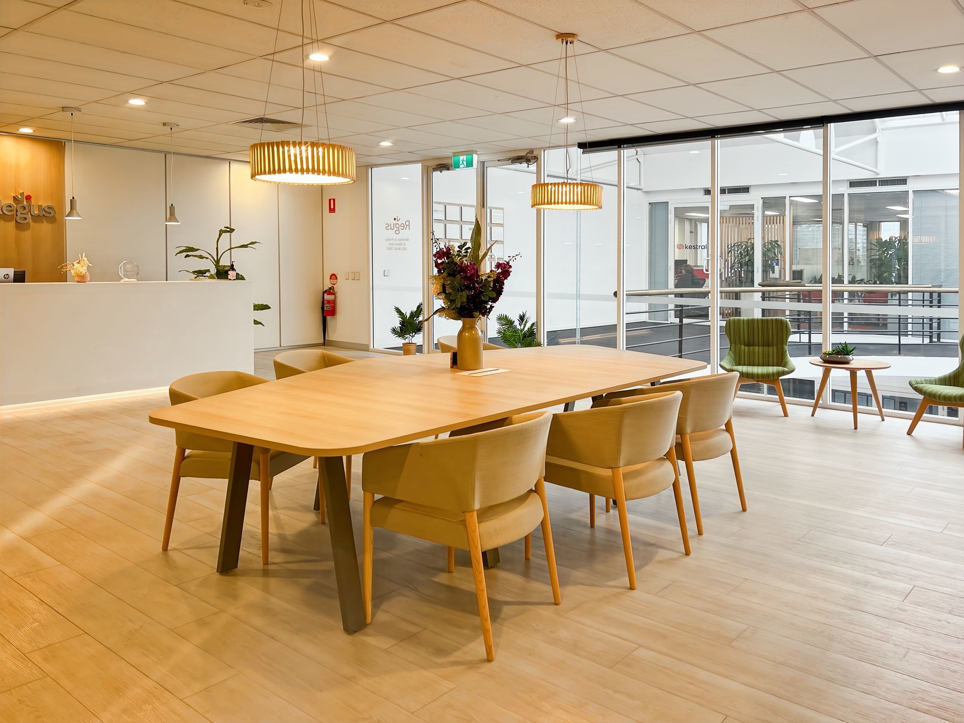 Move into ready-to-use open plan office space for 10 persons in Regus Heidelberg Move into ready-to-use open plan office space for 10 persons in Regus Heidelberg