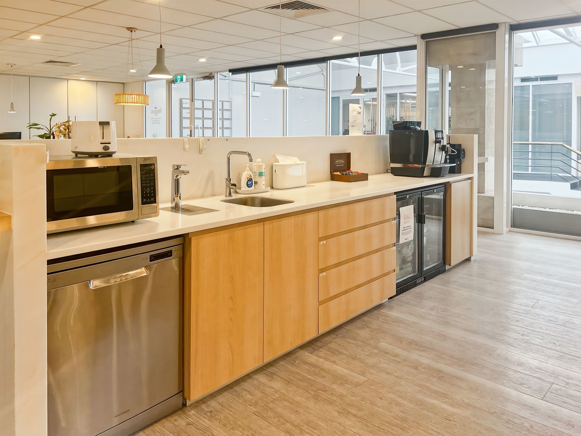 All-inclusive access to coworking space in Regus Heidelberg
