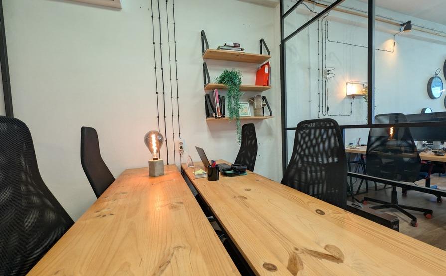 Office for 4 - 6 people