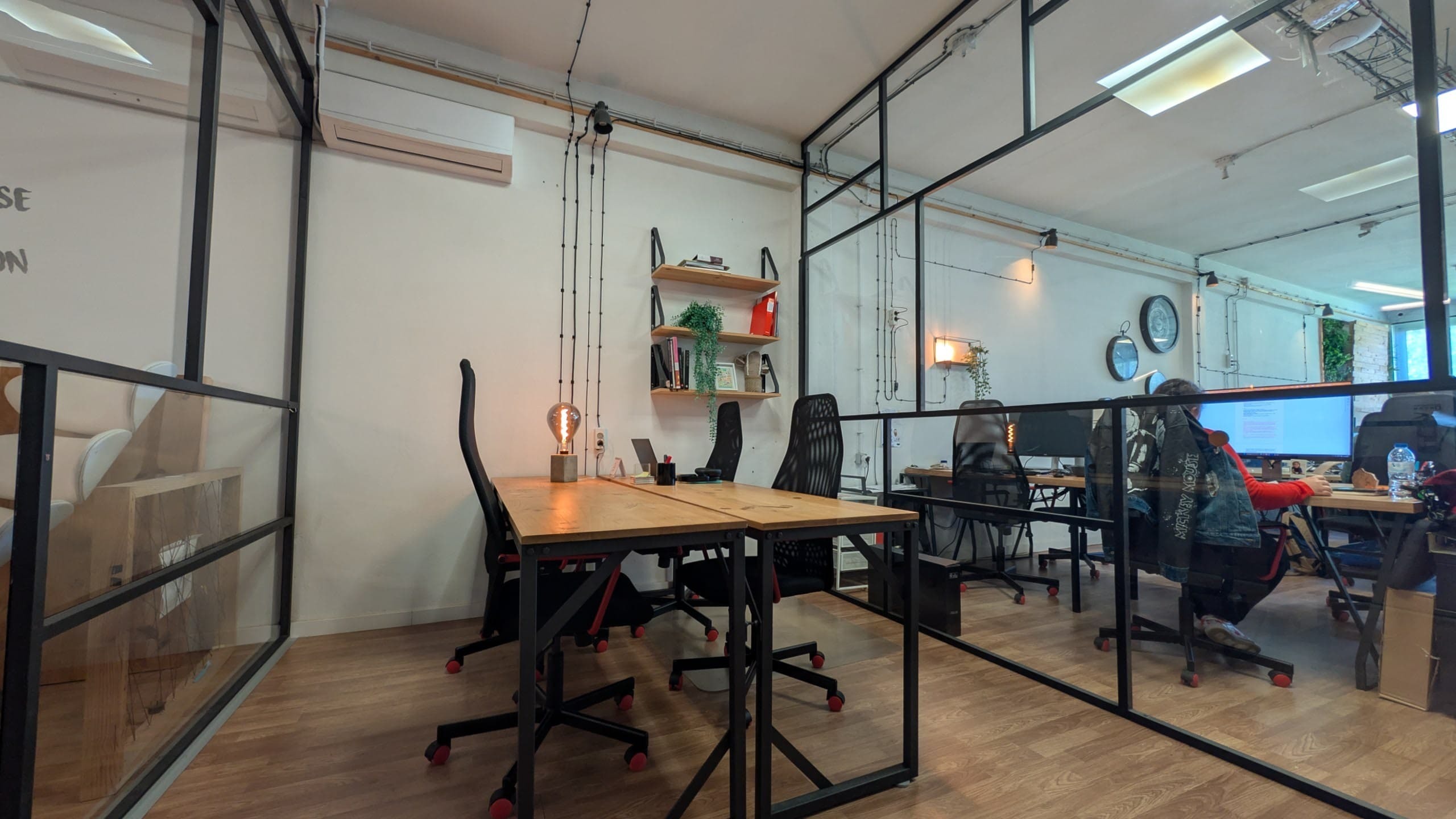 Office for 4 - 6 people
