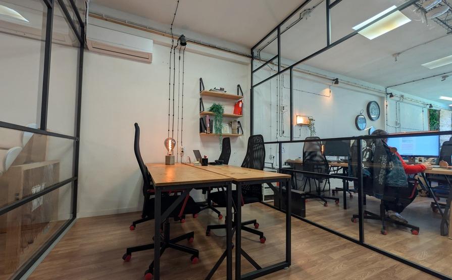 Office for 4 - 6 people