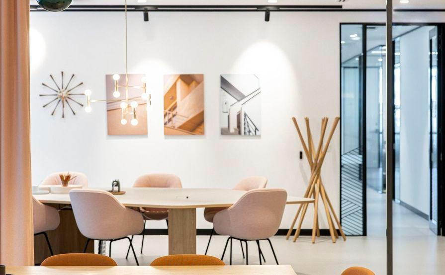 Fully serviced open plan office space for you and your team in Spaces 80 Ann Street Fully serviced open plan office space for you and your team in Spaces 80 Ann Street
