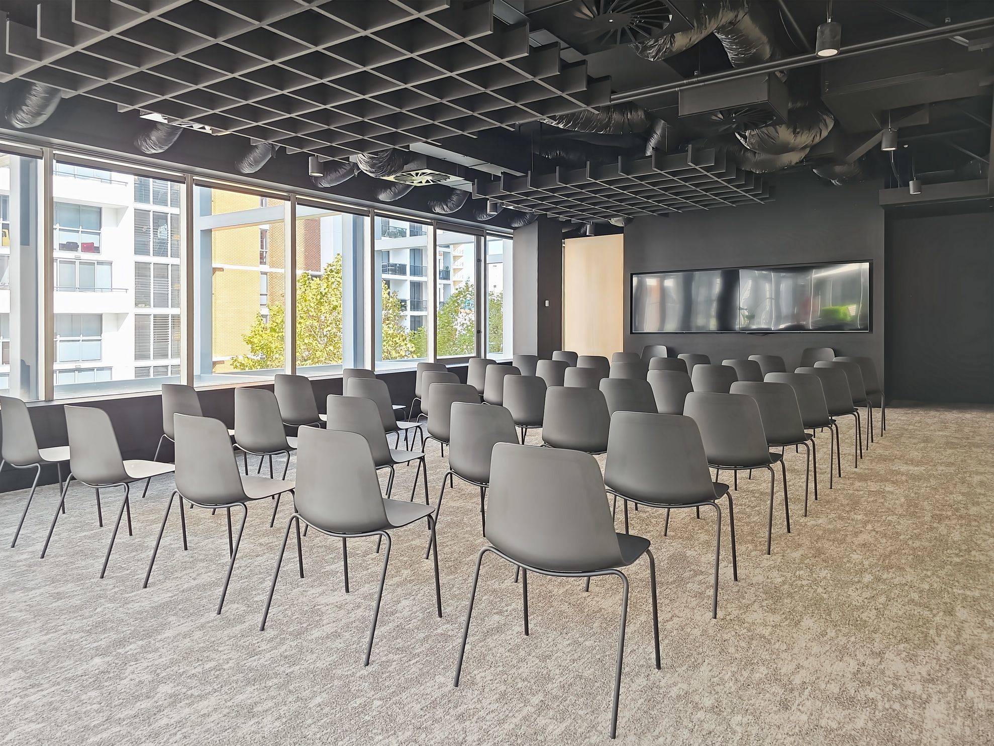 Book open plan office space for businesses of all sizes in Signature Parramatta 150 George Street Book open plan office space for businesses of all sizes in Signature Parramatta 150 George Street