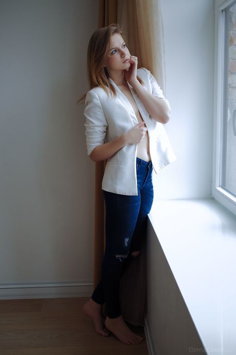 9891810151 Call Girls in Vasant Kunj Delhi Escorts