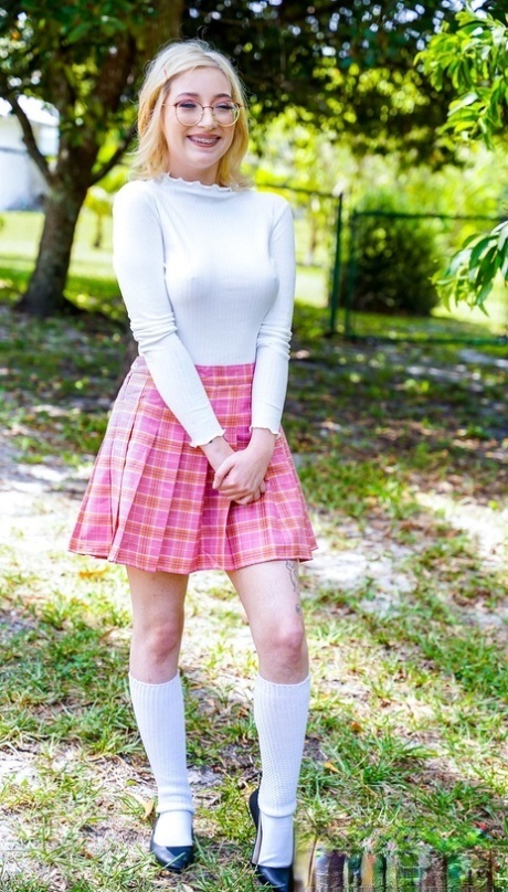 9891810151 Call Girls in Udyog Vihar Delhi Escorts