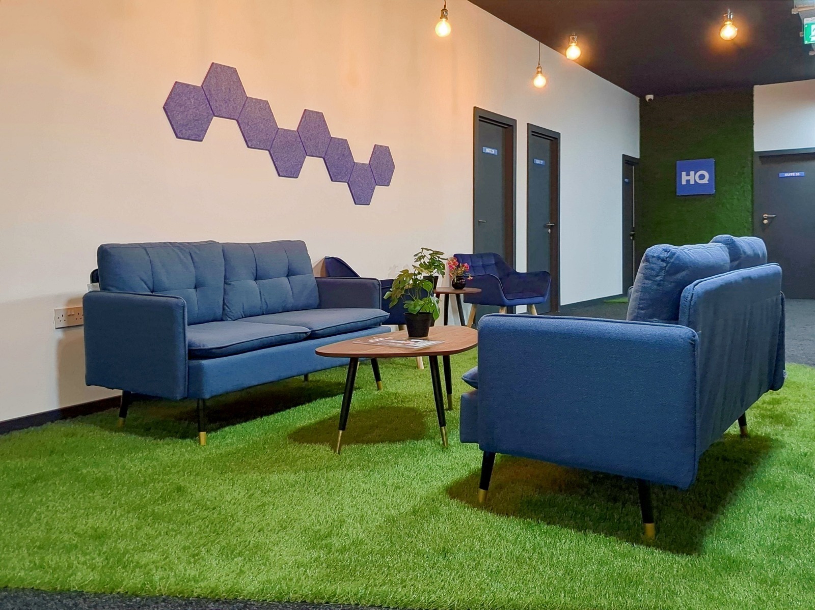 Private office space for 3 persons in HQ 72 York St