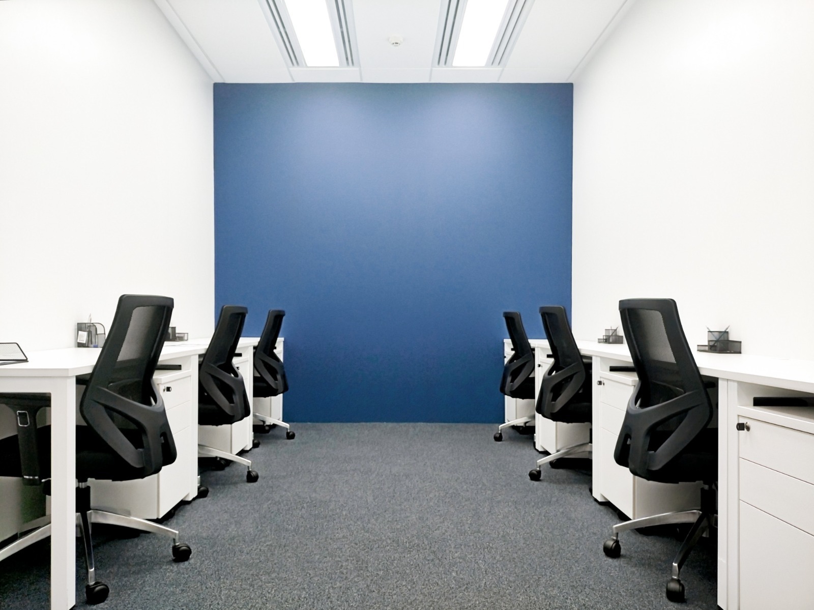 Find office space in HQ 72 York St for 4 persons with everything taken care of