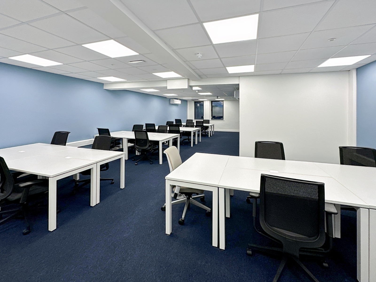 Fully serviced open plan office space for you and your team in HQ 72 York St