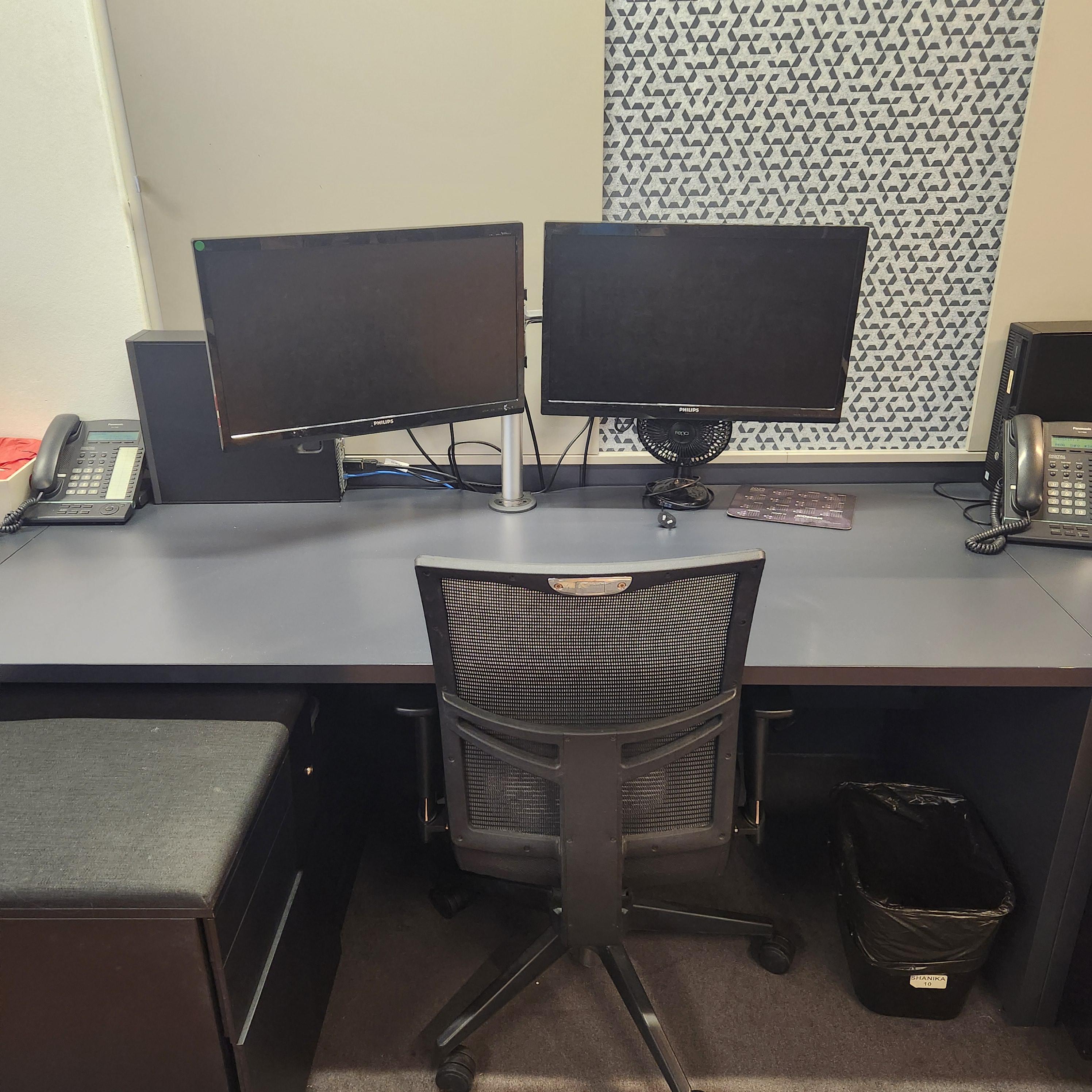 4 desks available in an Advertising Agency