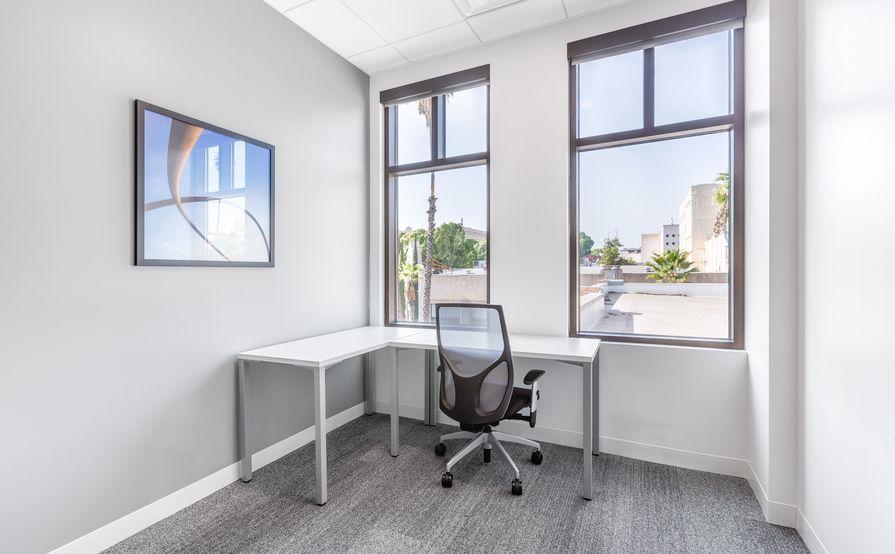 Beautifully designed office space for 1 person in Spaces The Heroic