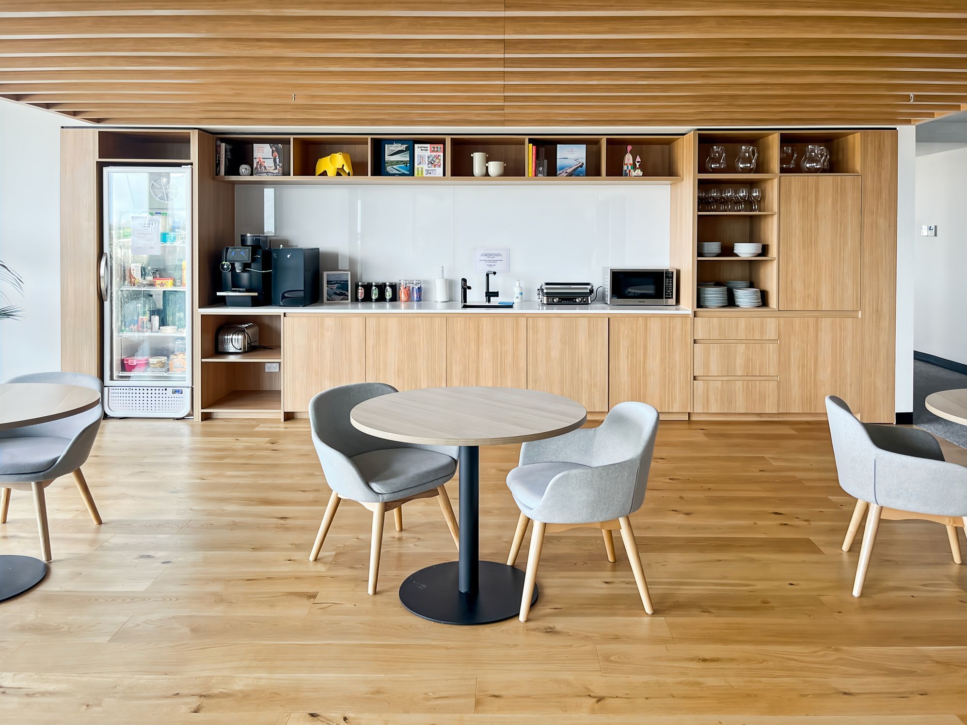 Beautifully designed office space for 1 person in Spaces The Heroic