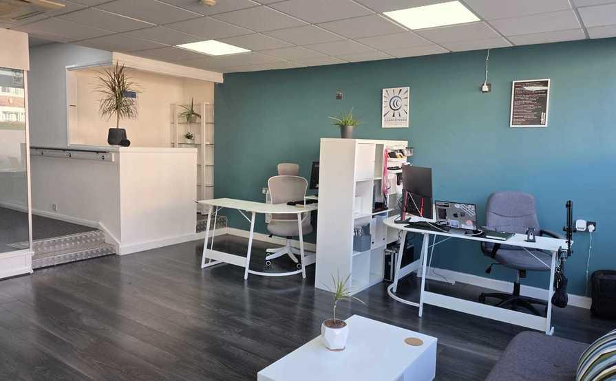 Hot Desks / Exclusive Desks