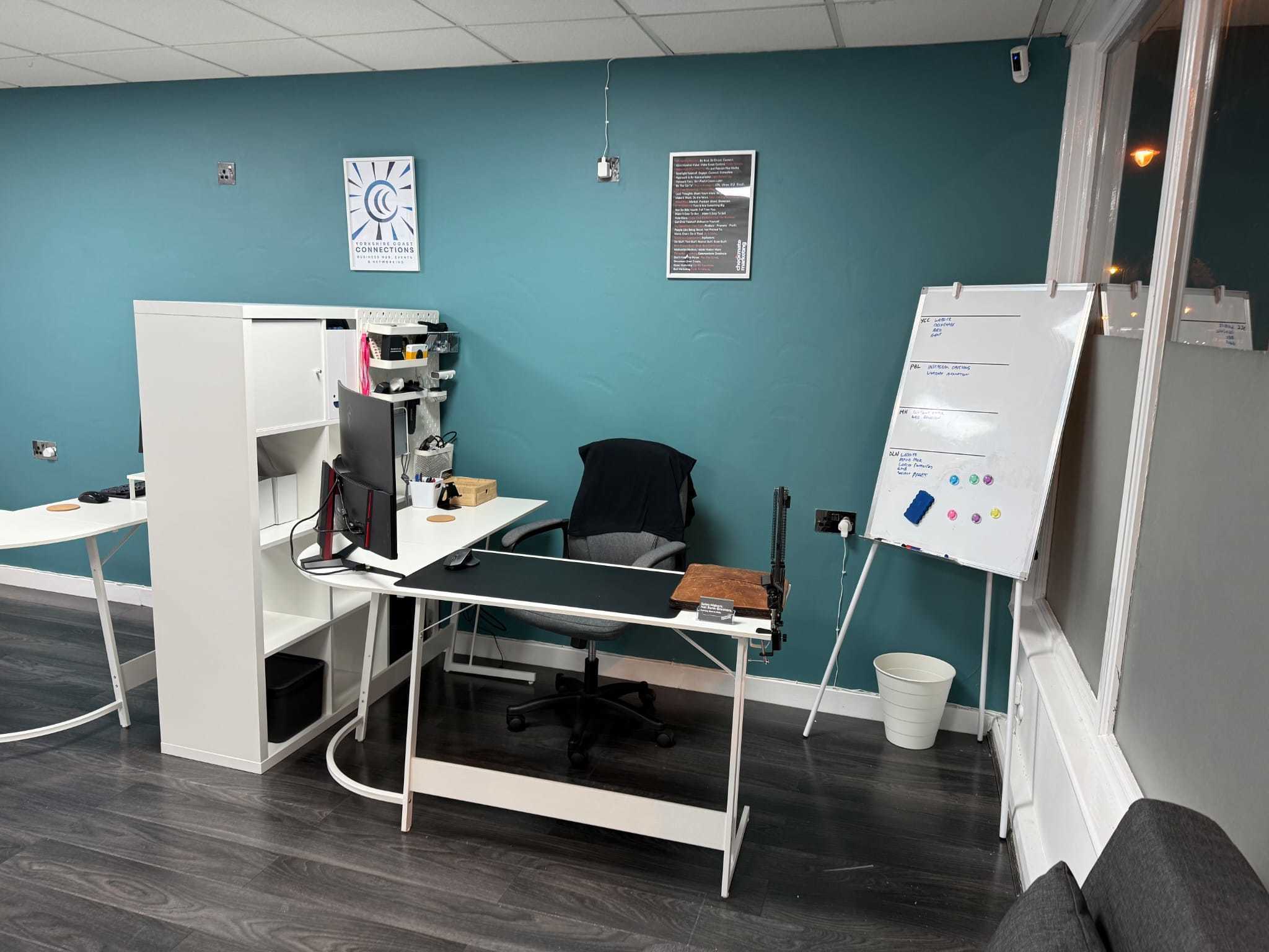 Hot Desks / Exclusive Desks