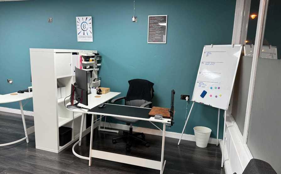 Hot Desks / Exclusive Desks