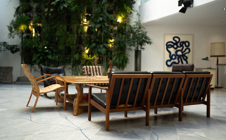 Private Office for 4 at M7 Co-Working — Elegance, Focus, and Flexibility in Vienna’s Ambassador District