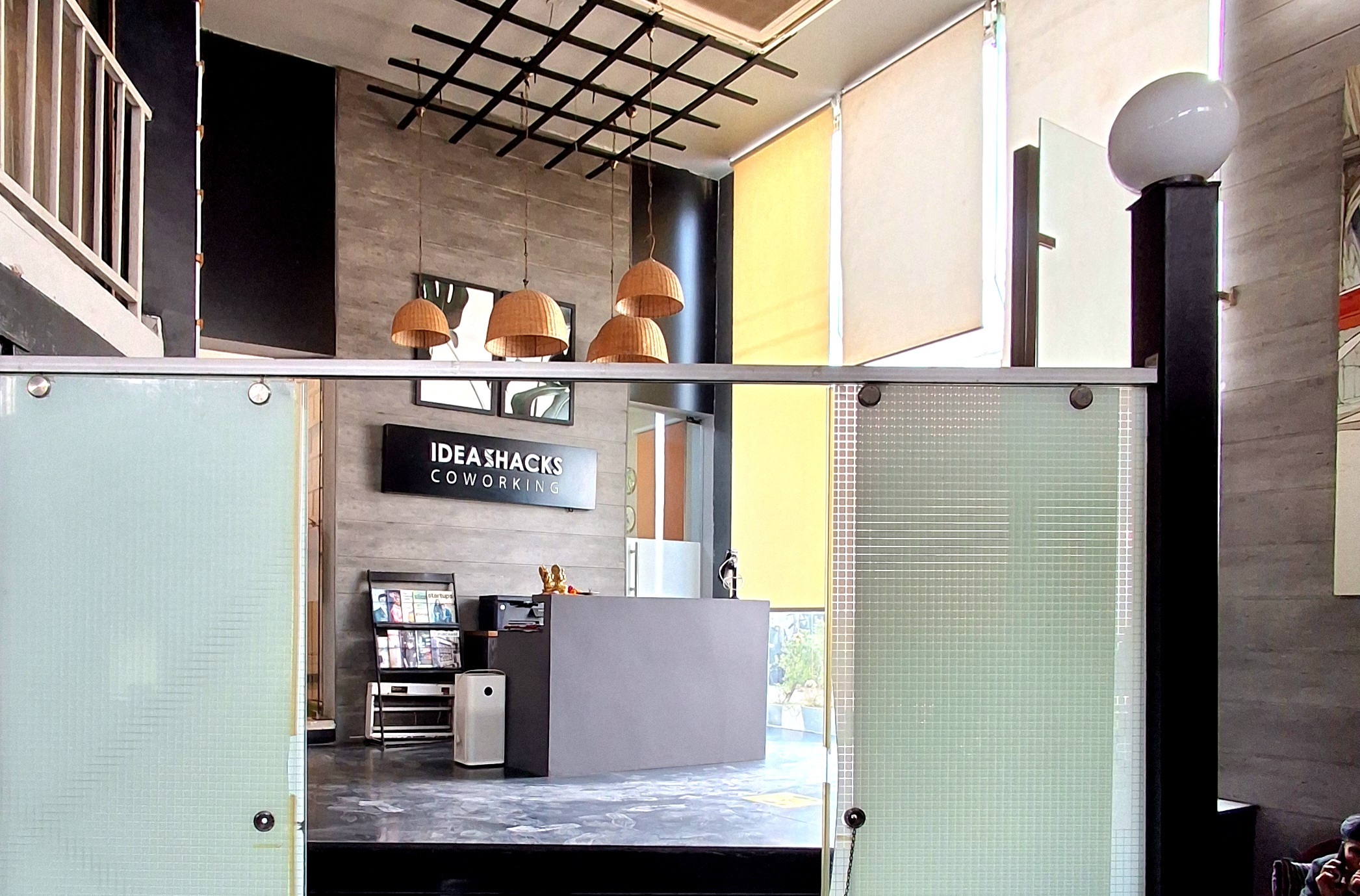 OPEN DEDICATED DESKS