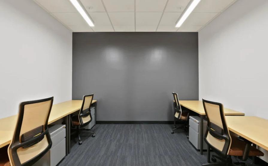 4 Person Office
